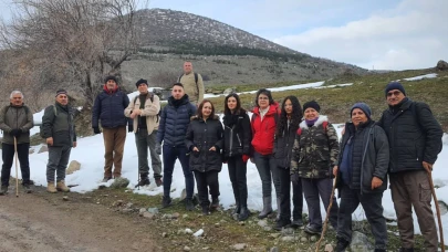Yüzüklerini Doğada Taktılar!
