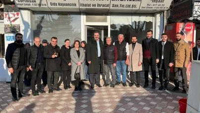 Vekil İpek, pazar esnafı ile buluştu