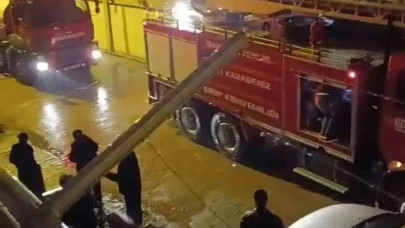 Şömineden düşen köz çatıyı yaktı