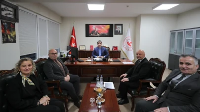 Vali Bakan, İl Nüfus Müdürlüğü'nde