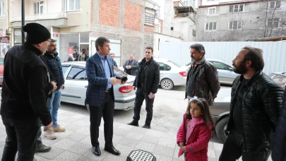 Vali Önder Bakan sahada vatandaşlarla
