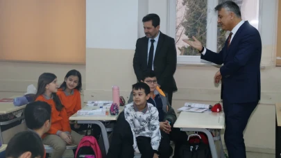 Katipoğlu, Okul Ziyaretlerine Devam Ediyor