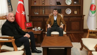 Vali Bakan, Misafirlerini makamında ağırladı