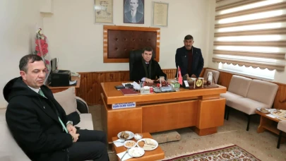Vali Önder Bakan, köy ziyaretinde bulundu