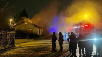 Yangın evi küle çevirdi