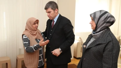 Vali Bakan'dan Depremzede Ailelerine Ziyaret