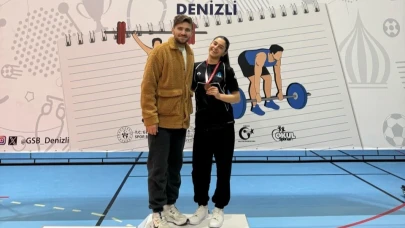 Öykü Fatma Başar, Türkiye Halter Şampiyonası'nda 3. Oldu