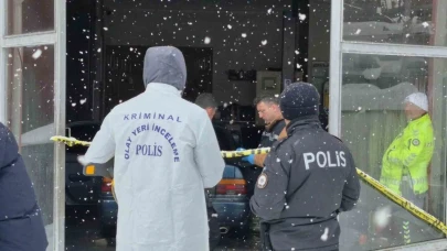 Oto tamir dükkanına park ettiği aracında ölü bulundu