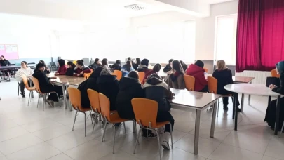 Kız Öğrencilerle Gençlik Konferansı Gerçekleştirildi