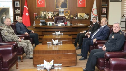 Vali Bakan'dan Başkan Turgay'a ziyaret
