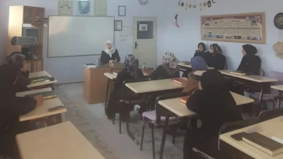 “Adem” Projesi Kapsamında İyilik ve İhsan Semineri Düzenledi
