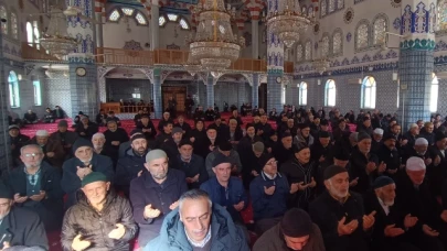 Deprem Şehitleri Dualarla Anıldı