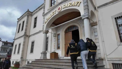 Farklı suçlardan aranması olan 11 şahıs yakalandı