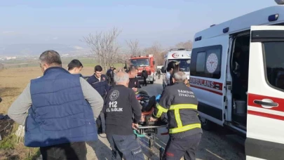İki otomobil çarpıştı: 10 yaralı