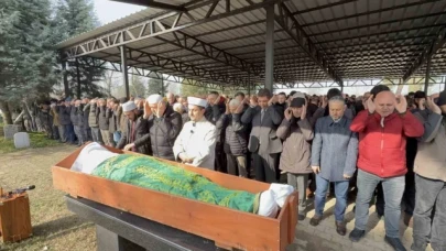 Kentin sevilen doktoru kalbine yenildi