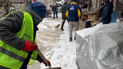 Merzifon Belediyesi'nden buzlanmaya yönelik tedbir