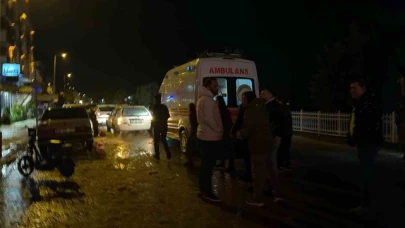 Motosiklet yayaya çarptı: 2 yaralı