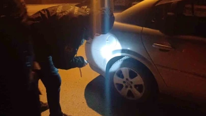 Park halindeki araç kurşunlandı, polis ekipleri harekete geçti