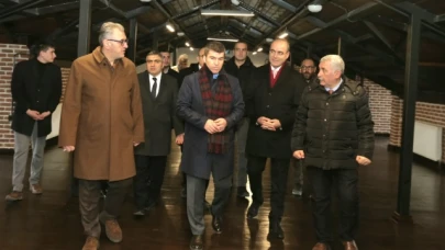 Vali Bakan halk kütüphanesini inceleme de bulundu