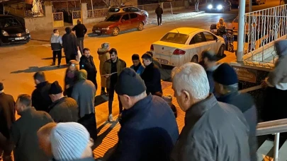 AK Gençlik, İmsakiye Dağıtımına Devam Ediyor
