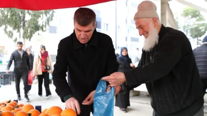 Vali Önder Bakan, Semt Pazarı'nda