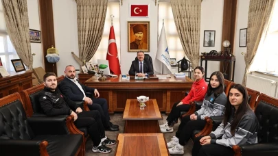 Milli Haltercilerden Merzifon Belediyesi’ne Ziyaret