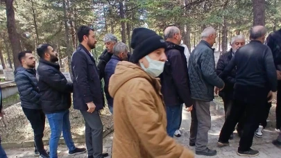 Keleş, Gürbüz ve Altuntaş ailelerinin acılarına ortak oldu