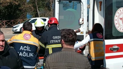 Çocuk futbolcuları taşıyan minibüs kaza yaptı: 7 yaralı