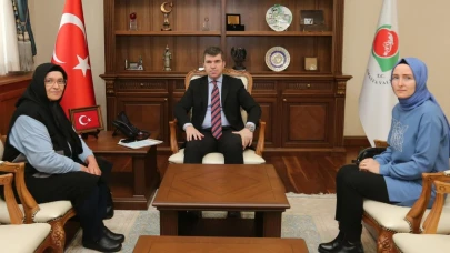 Bakan, Şehit Ailelerini Makamında Ağırladı