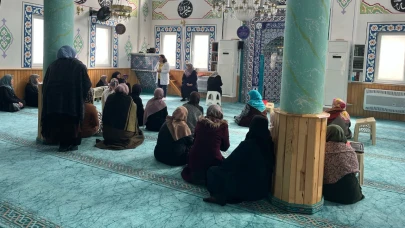 Ataşehir Camii’nde Kolorektal Kanser Eğitimi Verildi