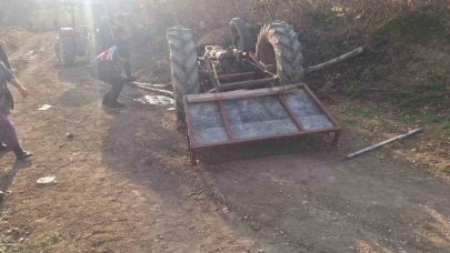 Ters dönen traktörün sürücüsü yaralandı