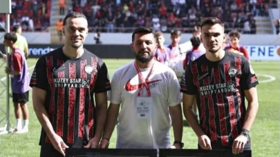ERKAN VE ATAKAN “100” DEDİ