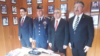 Duygularını kağıda döktüler
