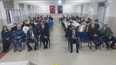Katipoğlu, Merzifon'da Öğrencilerle Buluştu