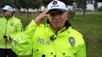 68 yaşındaki huzurevi sakininin polislik hayali gerçek oldu: Anons yaptı, sürücü denetledi