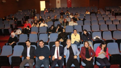 Şiir Dinletisi Etkinliği Gerçekleştirildi