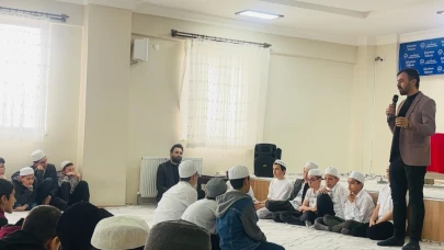 Şehzadeler Kur'an Kursu'nda Şehitler Dualarla Anıldı