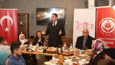 Evliliklerinde yarım asrı dolduranlar iftarda buluştu
