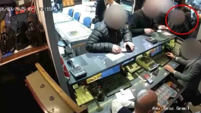 Sahte altın operasyonu: Kuyumcuda suçüstü yakalandılar