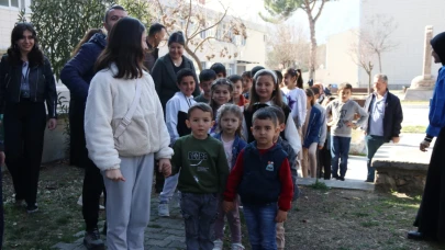 Küçük Kadrajlardan Büyük Anlar Sergisi Açıldı