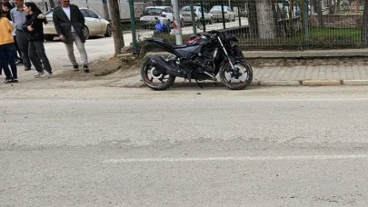 ATV ile motosiklet çarpıştı: 1’i ağır 2 yaralı