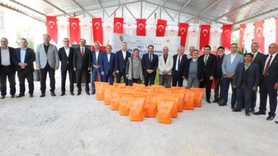 95 BİN TL’LİK KANOLA TOHUMU DAĞITILDI