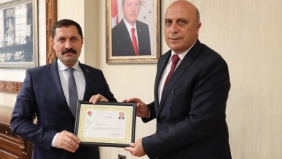 ACAR, BAŞARI BELGESİ İLE ÖDÜLLENDİRİLDİ
