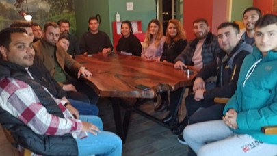 AK GENÇLİK KAHVALTIDA BULUŞTU