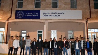 ALTINÖZ, İFTARINI ÖĞRENCİLERLE BİRLİKTE YAPTI