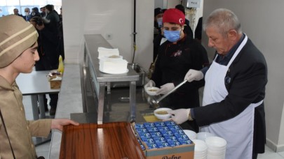AMASYA BELEDİYESİ’NDEN PERSONELE ÇANAKKALE MENÜSÜ