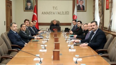 AMASYA’DA SEÇİMLERDE ALINACAK GÜVENLİK TEDBİRLERİ MASAYA YATIRILDI