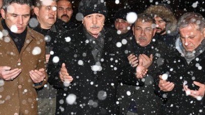 AMASYA’DAN 5 TIR YARDIM MALZEMESİ YOLA ÇIKTI