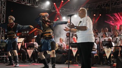 AMASYALILAR FESTİVALİ DOYASIYA YAŞIYOR