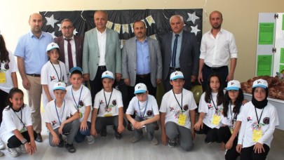 ATATÜRK ORTAOKULU´NDA TÜBİTAK 4006 BİLİM FUARI AÇILDI